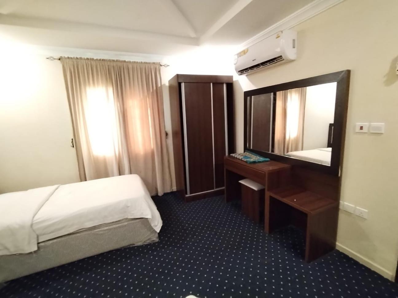 Amasy Al-Bashaer Aparthotel Jeddah Bagian luar foto