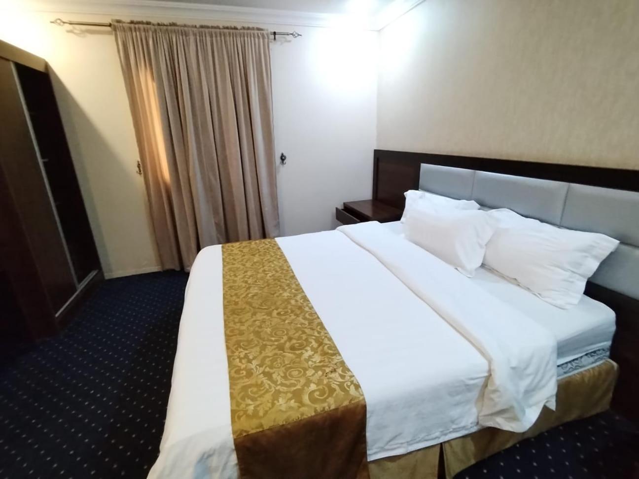 Amasy Al-Bashaer Aparthotel Jeddah Bagian luar foto